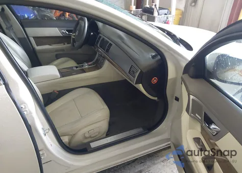 2009 Jaguar Xf Supercharged z USA, uszkodzony, nr VIN SAJWA07C791R05142